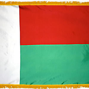 Madagascar Flag w/ Pole Hem & Fr